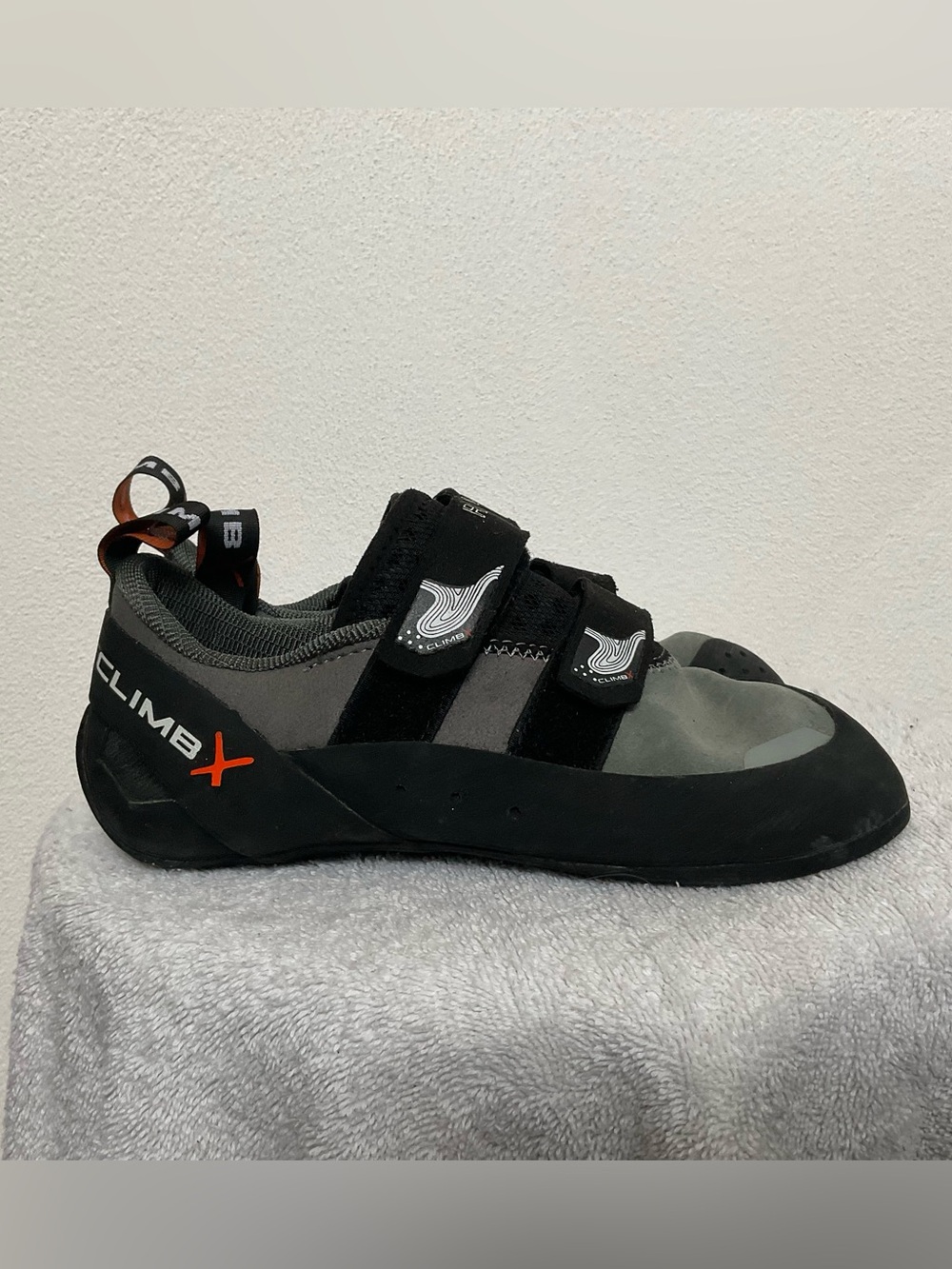 ClimbX Rave Strap Climbing Shoes Black, Grey Size 6.5 Men's 8.5 Women's